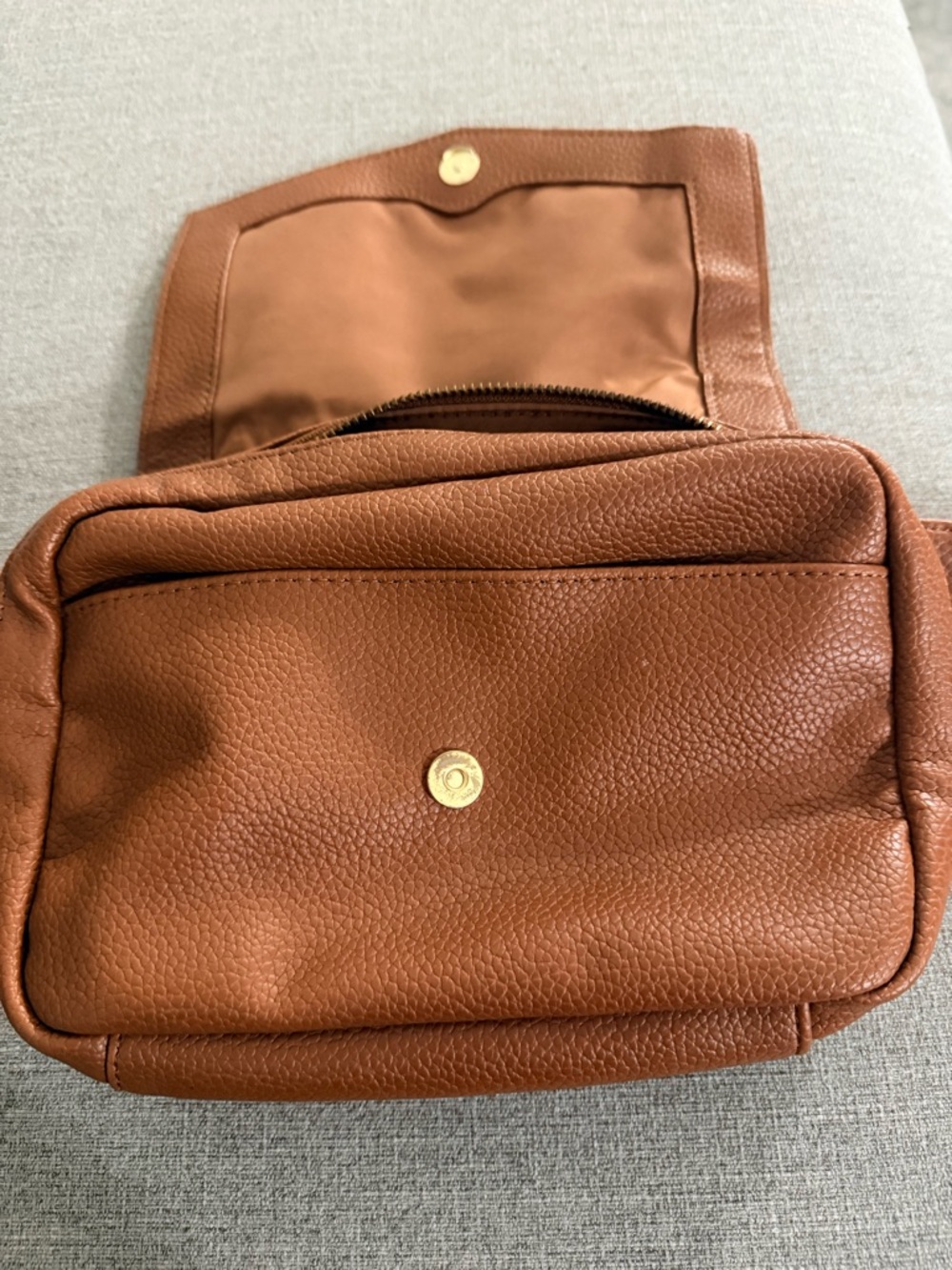 Freshly Picked Classic Crossbody multi purpose Bag - Picture 8 of 12